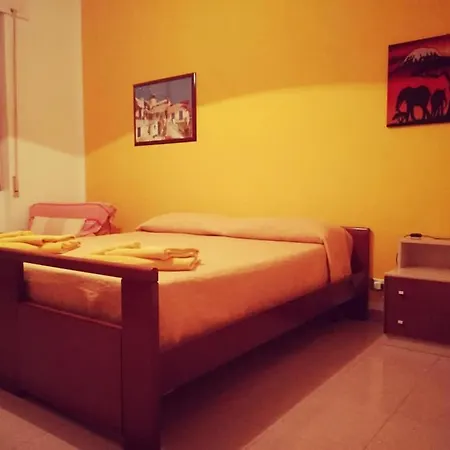 Fralucia Bed & Breakfast 2*